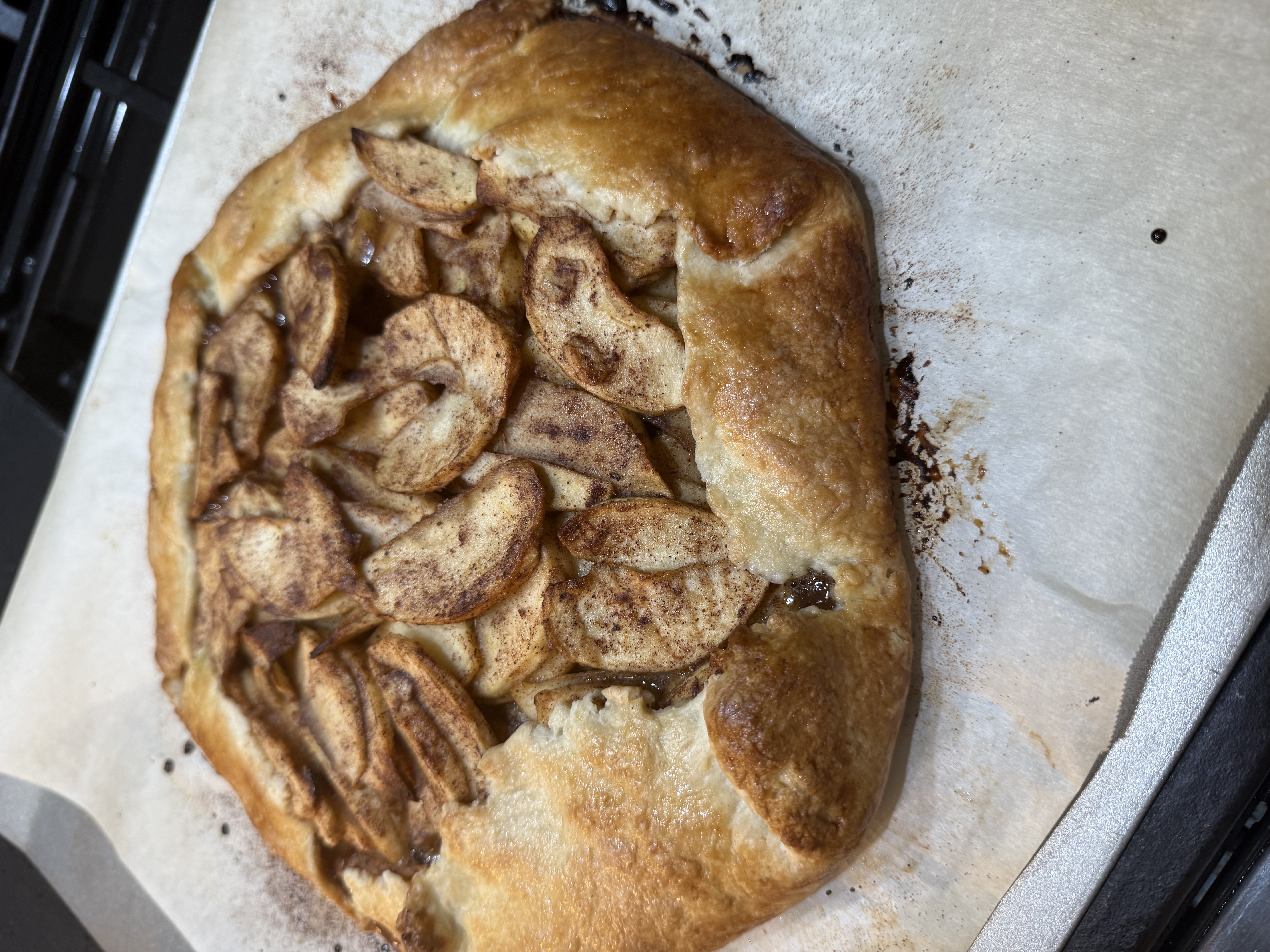A rustic, hand-folded crust meets cinnamon-spiced apples for the perfect "anytime" dessert. Even better topped with a melting scoop of vanilla bean.